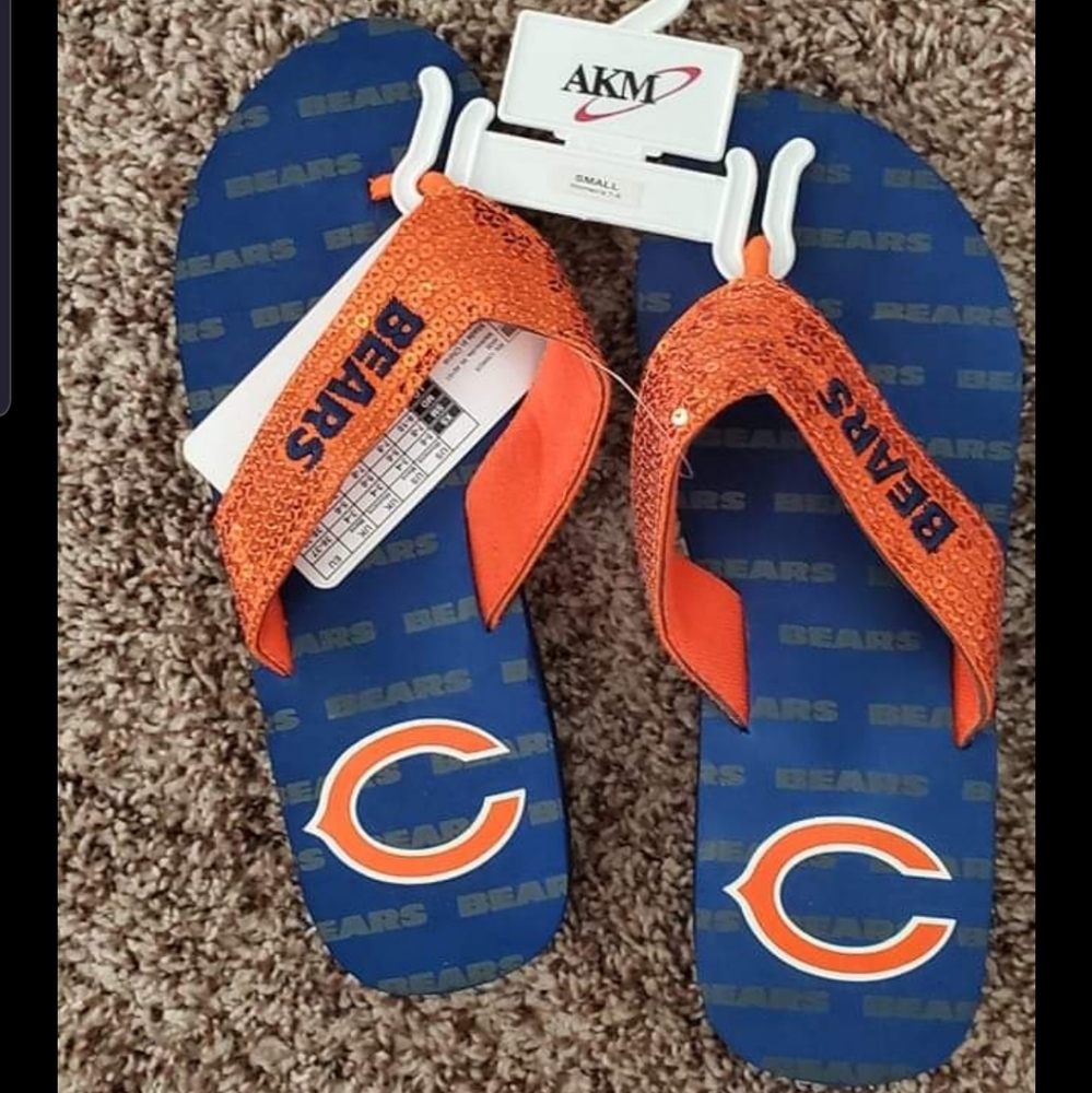 NWT Chicago Bears women's Flip Flops